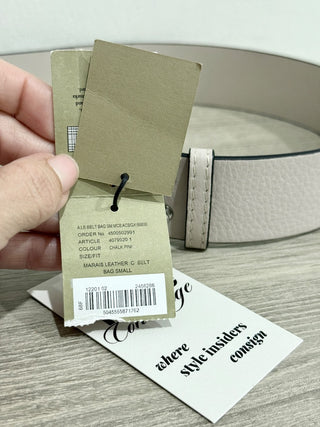 Burberry leather adjustable C belt, Small