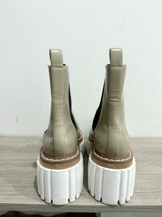 Stella McCartney Emilie Faux-Leather Platform Chelsea Boots Beige Women's EU 40