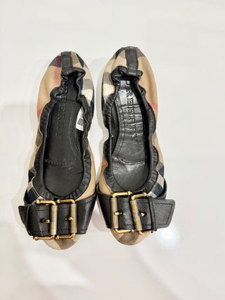 Burberry check pattern flats with buckle, 9
