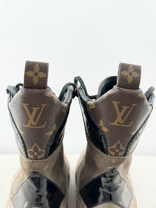 Louis Vuitton Suede Calfskin Monogram Laureate Platform Desert Boots Taupe EU 38