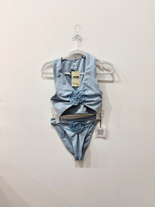 Same bikini set with floral detail, M