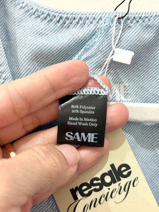 Same bikini set with floral detail, M