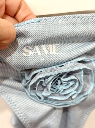 Same bikini set with floral detail, M