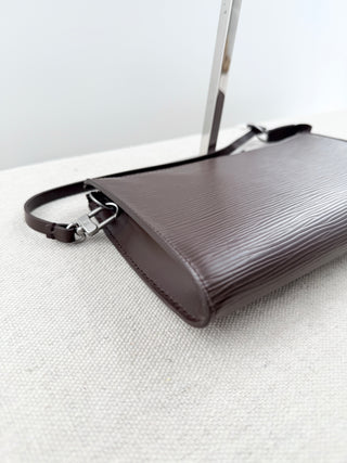 Louis Vuitton epi leather pochette accessories bag