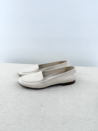 Chanel leather loafers with CC logo, 37.5