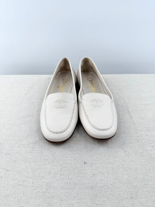 Chanel leather loafers with CC logo, 37.5