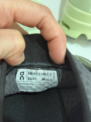 On Cloudultra Mesh Low Top Trail Running Sneakers Vine/Meadow Men's Size 9.5