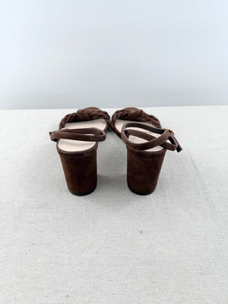 Tuckernuck block heel sandals suede, 8