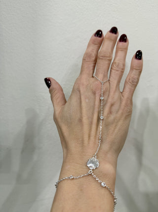 NWT Ettika Cubic Zirconia Santorini Shell Silver Hand Chain