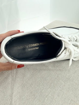 woman by common projects leather low top sneeakers, 37