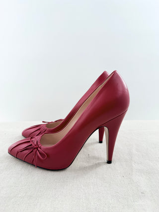Gucci leather pumps, 38