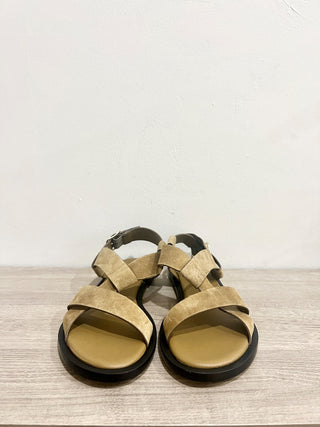 NWOT Everlane The City Crossover Suede Strappy Sandals Desert Tan Women's Size 8