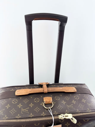 Louis Vuitton monogram horizon suitcase 70