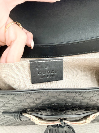 Gucci emily medium microguccissima embossed leather shoulder bag