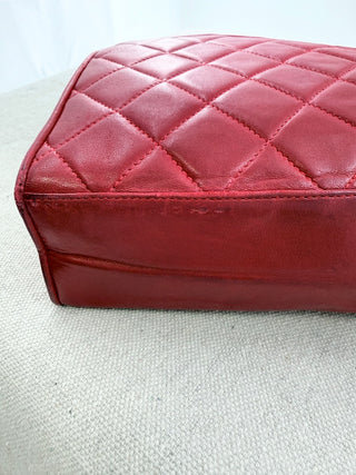 CHANEL Vintage quilted lambskin leather bag