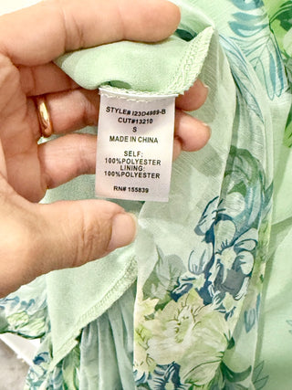 Vici Chelsea Floral Cold Shoulder V-Neck Ruffle Hi-Low Maxi Dress Green Womens S