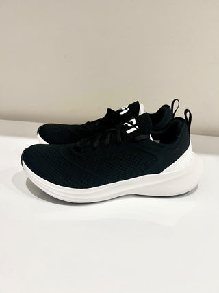 NWOT APL TechLoom Dream Mesh Walking Running Sneakers Black/White Women's US 8