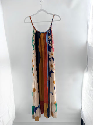 Farm Rio Daisy maxi dress featuring floral design, scoop neckline and relaxed  lightweight silhouette, XS