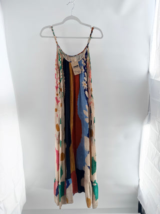 Farm Rio Daisy maxi dress featuring floral design, scoop neckline and relaxed  lightweight silhouette, XS