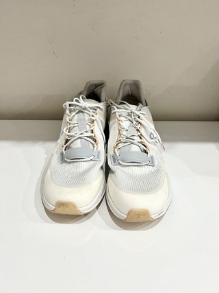 On Cloudnova Low Top Running Sneakers With Maroon Soles White Men's Size 12 M