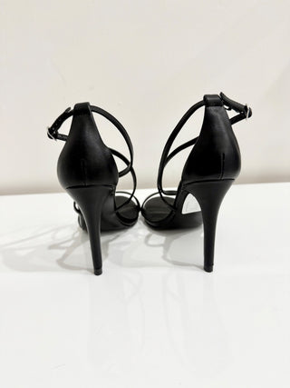 NWOT Steve Madden Feliz Stiletto Heels Strappy Sandals Black Women's 6.5