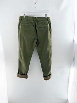 current/elliott utility chino pants in an washed cotton twill with a relaxed mid-rise waist, 29