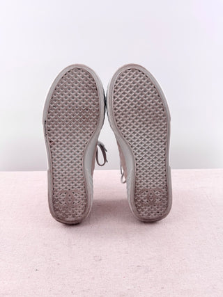 Chanel low top canvas sneakers quilted, 38.5