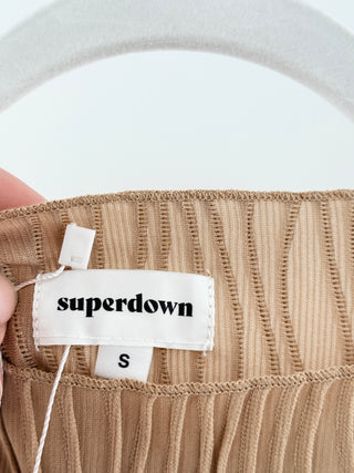 Superdown textured two-piece knit set featuring sleeveless cropped tank top and matching high-waisted mini skirt in soft stretchy fabric with allover wave-textured pleated finish, S