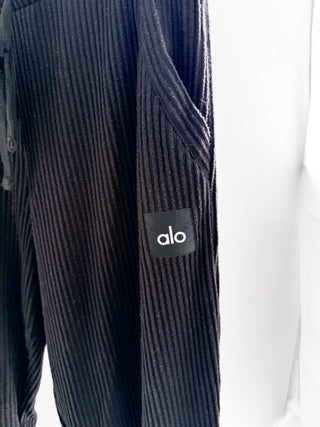 alo plush wide-ribbed lounge set featuring slightly cropped oversized hoodie and matching relaxed jogger pants in stretchy rib-knit fabric, XS