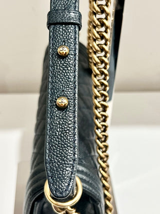 CHANEL caviar leather boy bag new medium  gold hardware, new medium