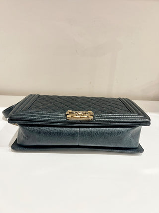 CHANEL caviar leather boy bag new medium  gold hardware, new medium