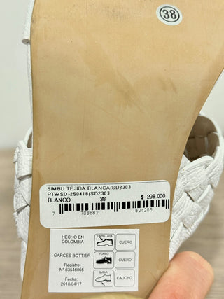 NWT Garces Bottier Woven Strap Round Block Heel Slide Sandals White Womens EU 38