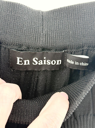 En Saison knit set sleeveless top and pants, S