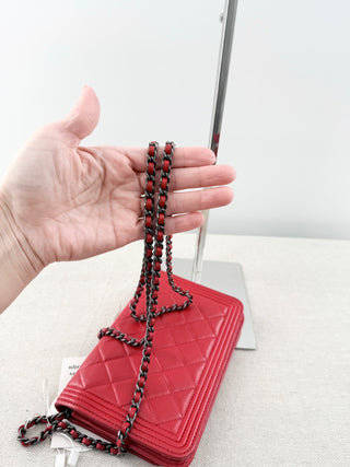Chanel boy wallet on chain (WOC) quilted lamb leather