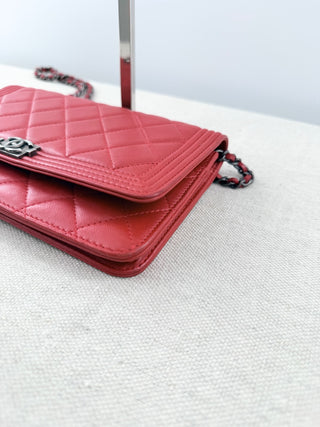 Chanel boy wallet on chain (WOC) quilted lamb leather