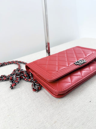 Chanel boy wallet on chain (WOC) quilted lamb leather