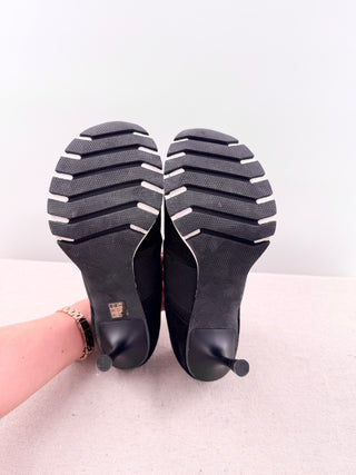 Sneex Slip On Round Toe The Icon Hy-Heel Sneaker Black Silver Women's Size US 10