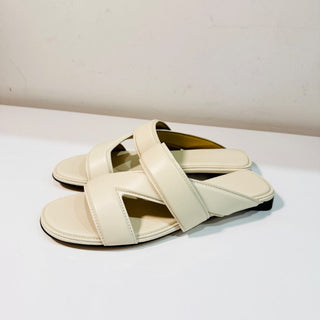 NWT Bottega Veneta The Band Leather Flat Slide Sandals Cream Women's Size EU 37