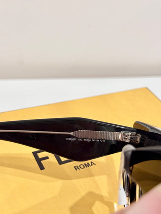 Fendi x Marc Jacobs Oversized Cat-Eye Sunglasses Glossy Black Women's
