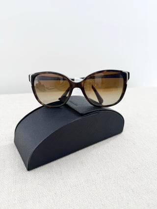 Prada sunglasses SPR 010
