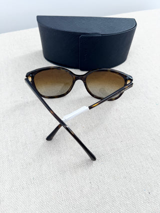 Prada sunglasses SPR 010