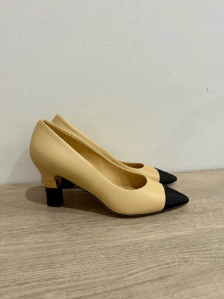 NWOT Chanel Two-Tone Leather Cap Toe Interlocking CC Pumps Beige/Black EU 37.5