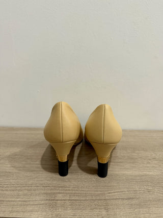 NWOT Chanel Two-Tone Leather Cap Toe Interlocking CC Pumps Beige/Black EU 37.5