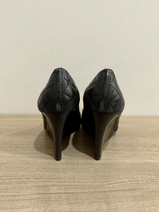 Tory Burch Kaitlin Quilted Leather Gold Cap Toe Wedge Pumps Black/Gold Women 7.5