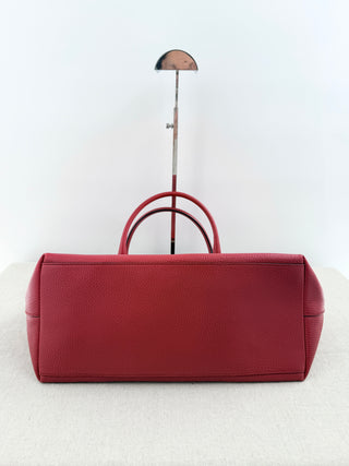 Gucci large leather bag with GG logo and strap