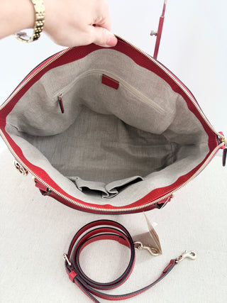 Gucci large leather bag with GG logo and strap