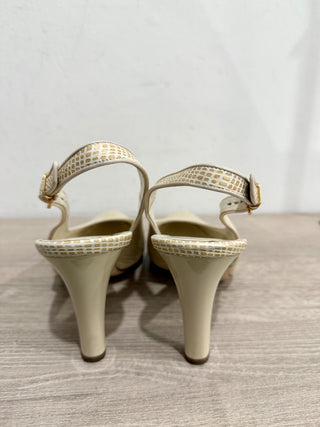 Salvatore Ferragamo Textured Leather Slingback Pumps Cream Women's Size EU 6.5