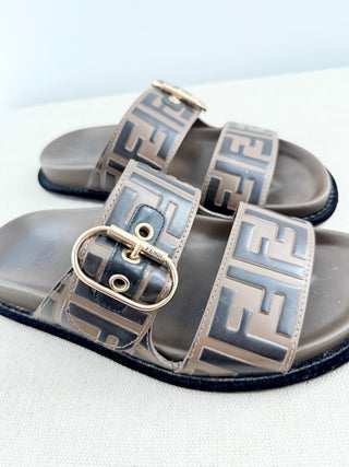 Fendi zucca slide sandals leather, 36.5