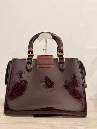 Louis Vuitton patent leather monogram print handbag in amarante