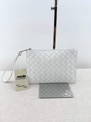 Bottega Veneta zip up leather intrecciato pouch bag